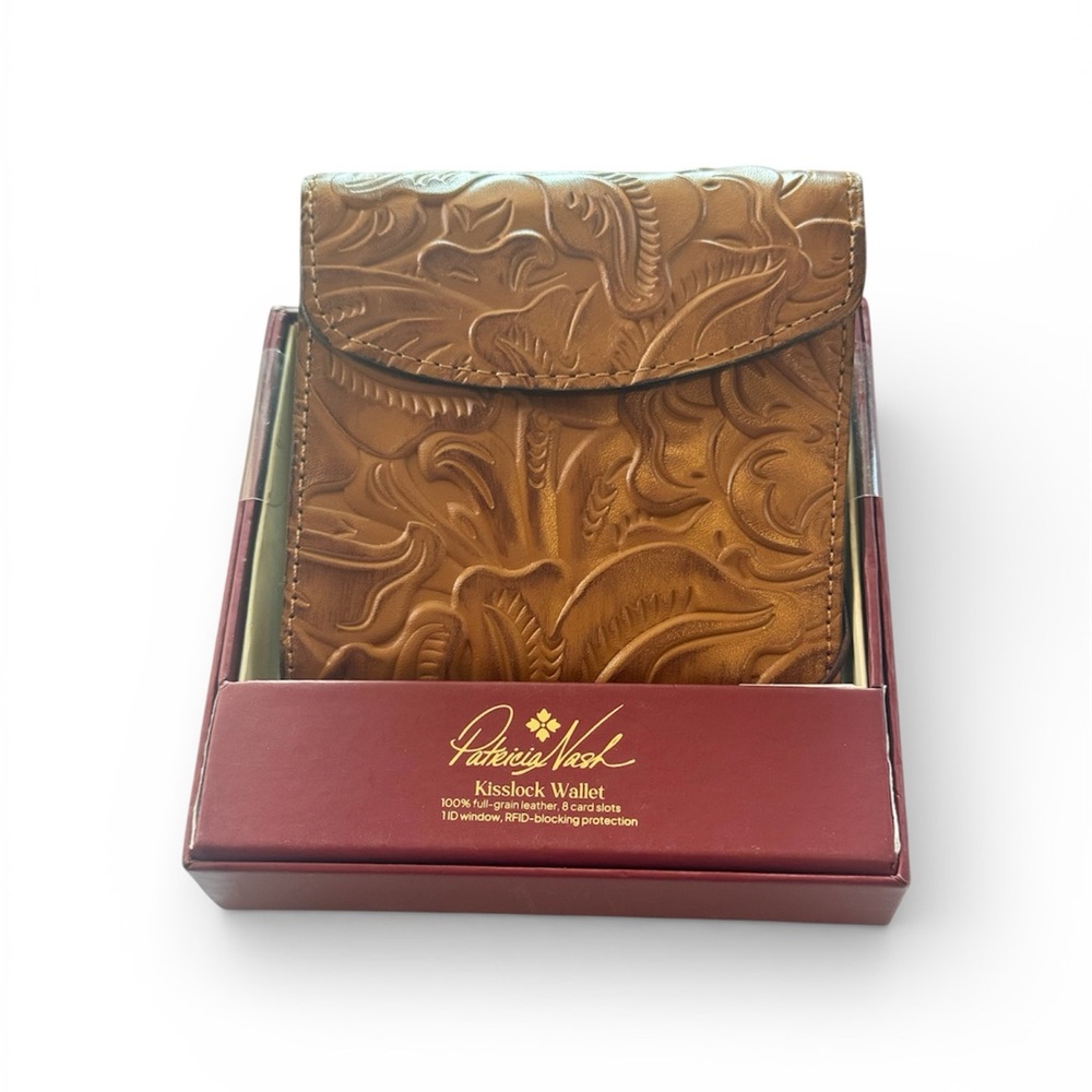NWT Patricia Nash Tan Embossed Leather Kisslock Wallet